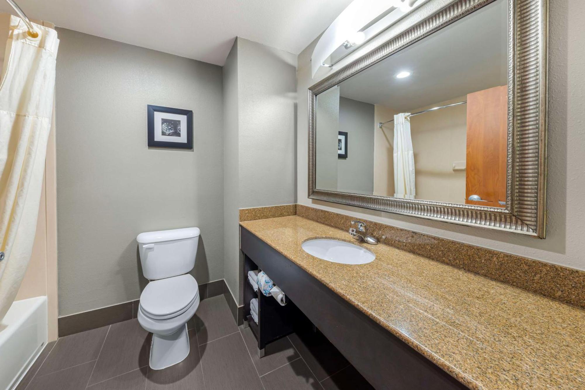 Best Western Plus Midwest City Inn & Suites Ngoại thất bức ảnh