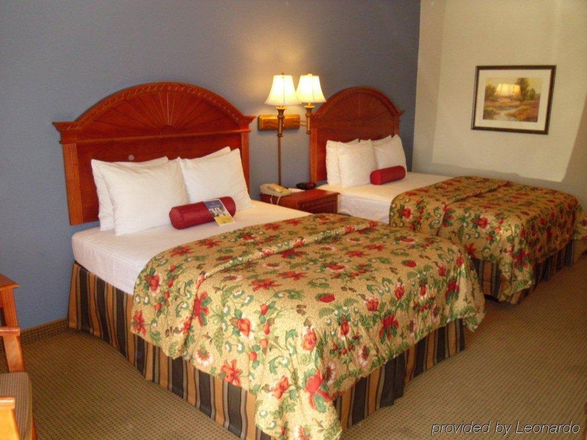 Best Western Plus Midwest City Inn & Suites Phòng bức ảnh