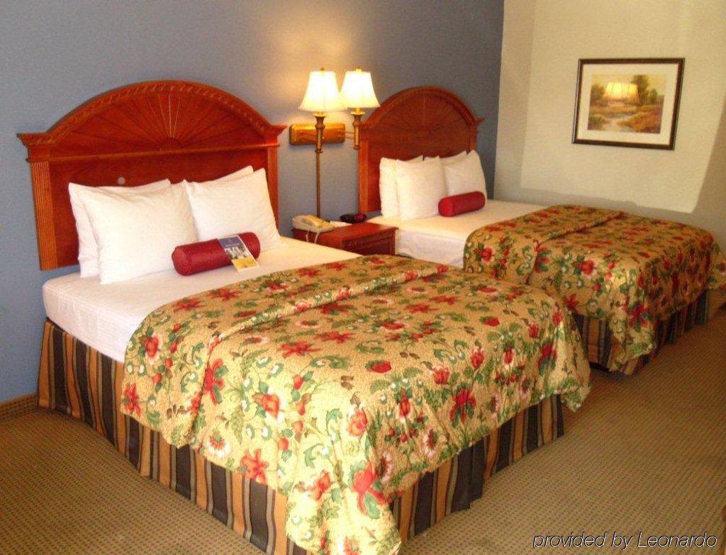 Best Western Plus Midwest City Inn & Suites Ngoại thất bức ảnh